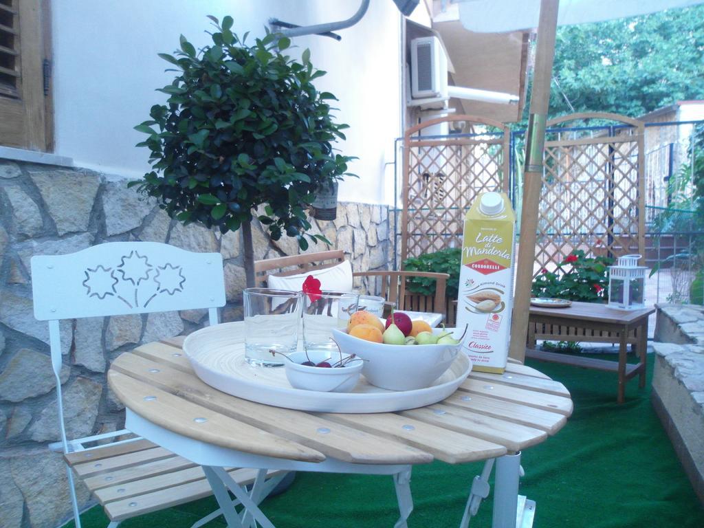 פלרמו B&B La Piazzetta מראה חיצוני תמונה